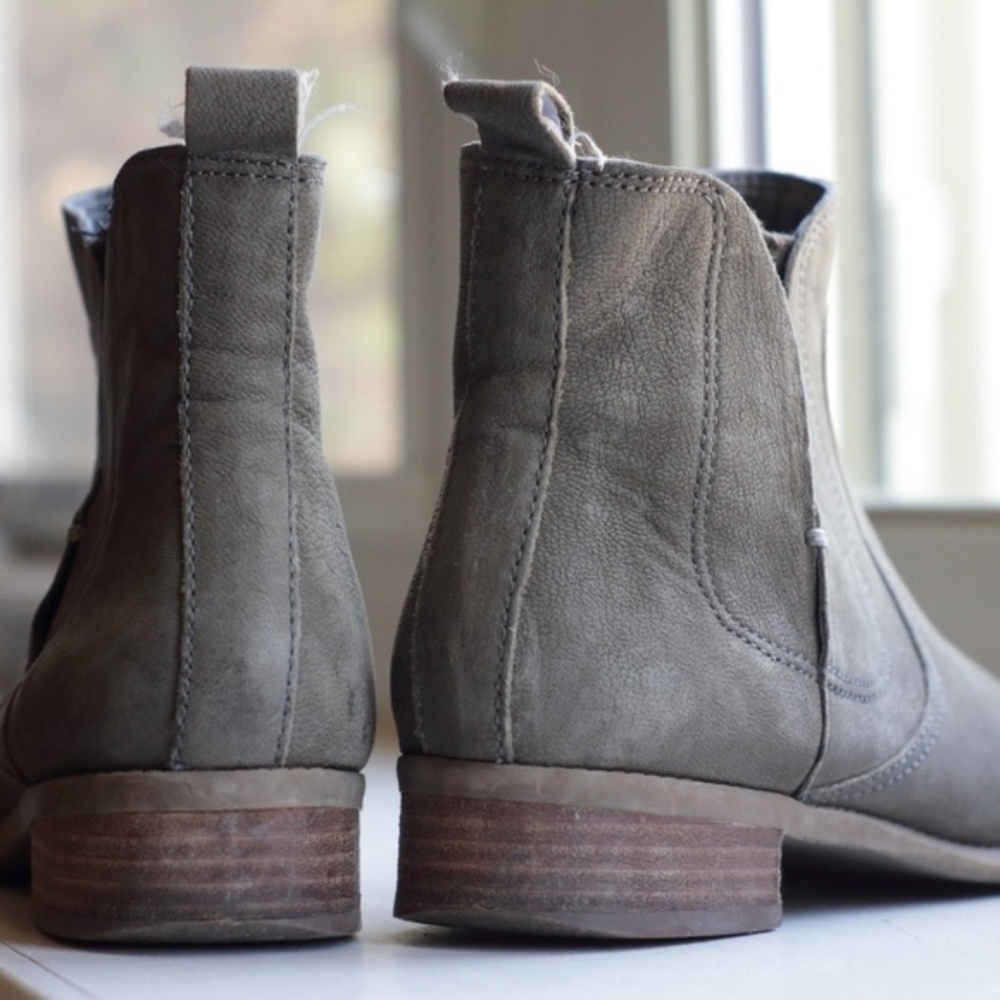 👢 Nine West Gray Boots - Picture 3 of 4